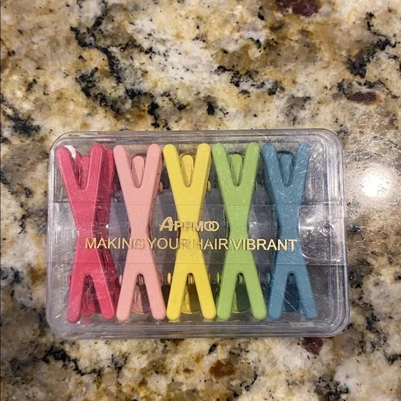 MAKE OFFER 🆕ADORABLE HAIR CLIPS 10 PACK - Picture 7 of 8
